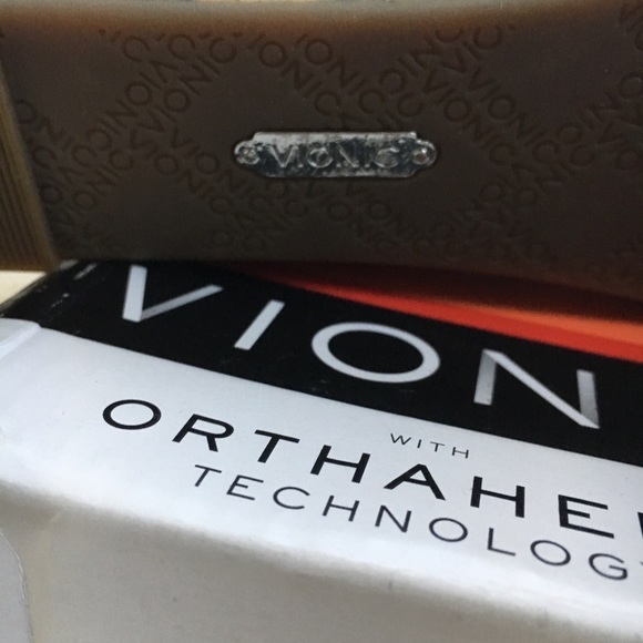 𝅺VIONIC cushioned snakeskin wedge - Picture 5 of 10